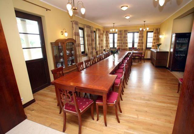 Villa Barbara Oborniki Slaskie Екстер'єр фото